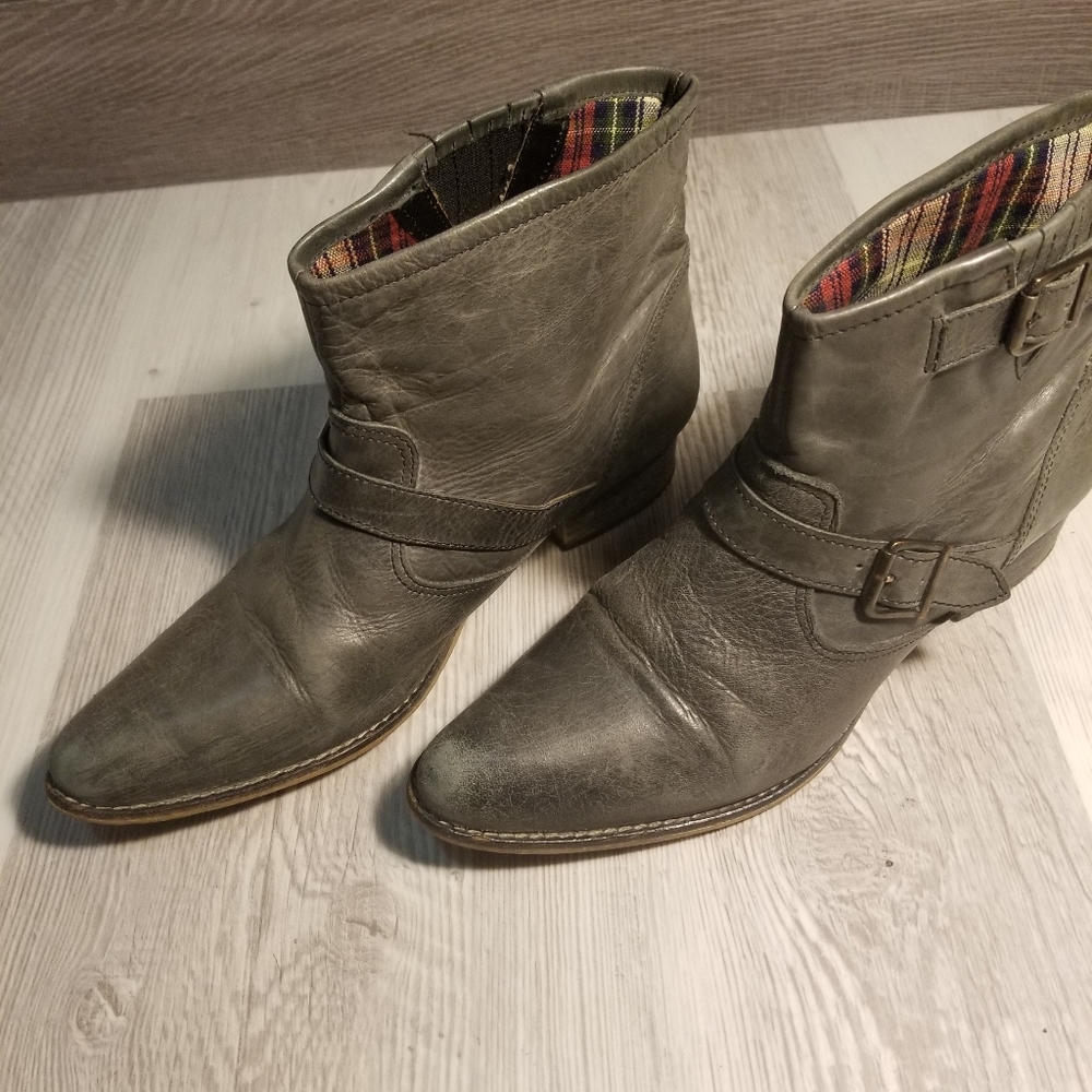 Booties Pre-owned